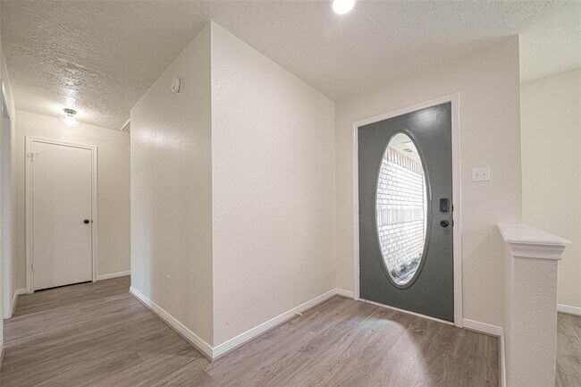 Building Photo - 416 Heatherwood Ct