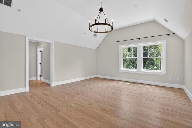 Building Photo - 5718 Huntington Pkwy