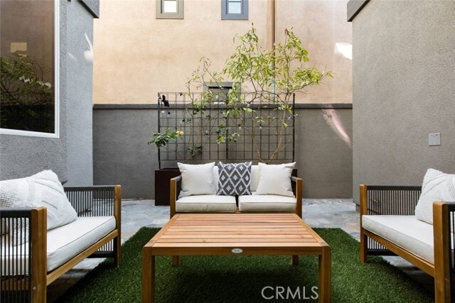 Building Photo - 615 7th St