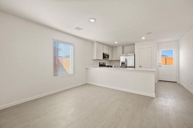 Building Photo - 1340 Blazin Bronco Trl