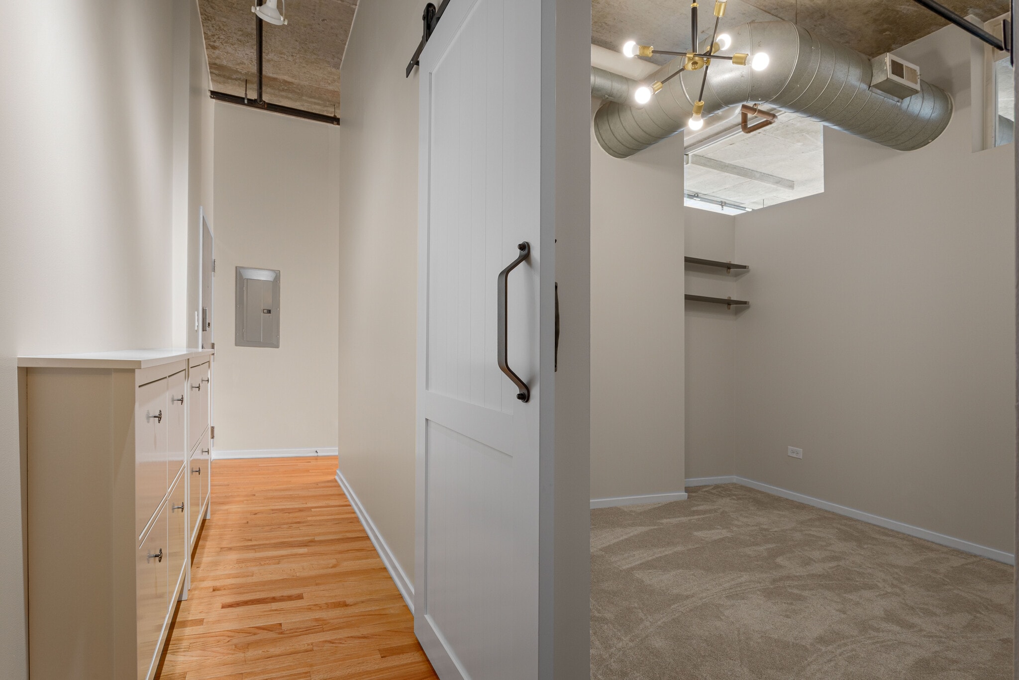 Hallway - 933 W Van Buren St