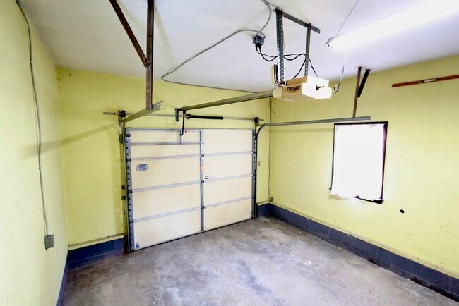 Building Photo - 2076 Congo St