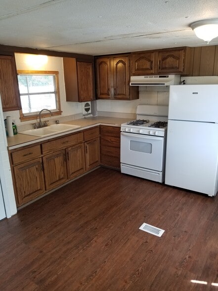Primary Photo - 1607 S Wilson Rd