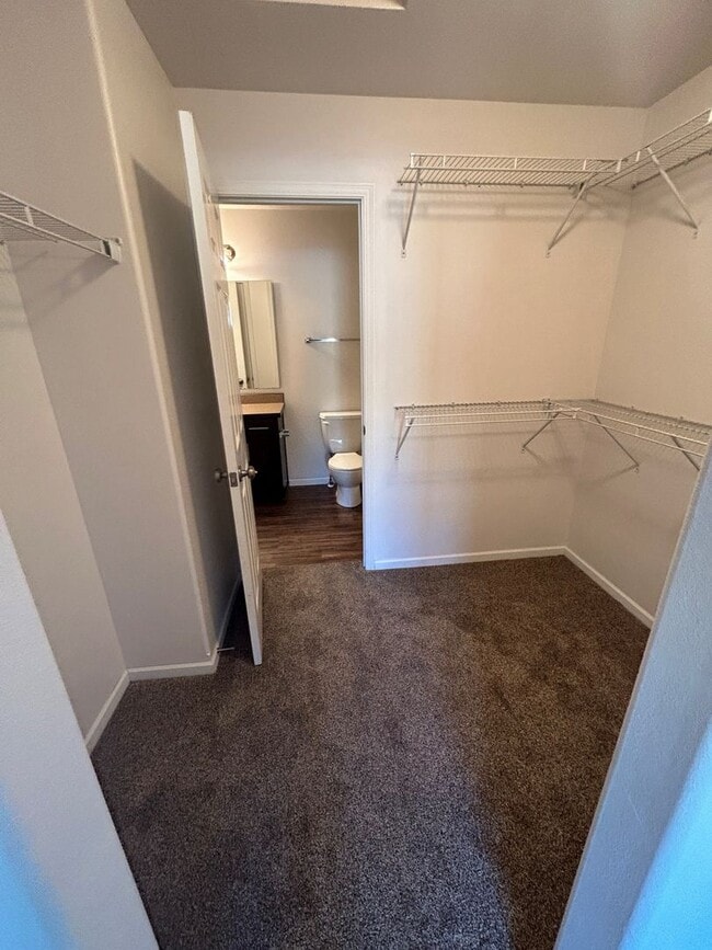 Building Photo - 3 Bed 2 Bath Twin home