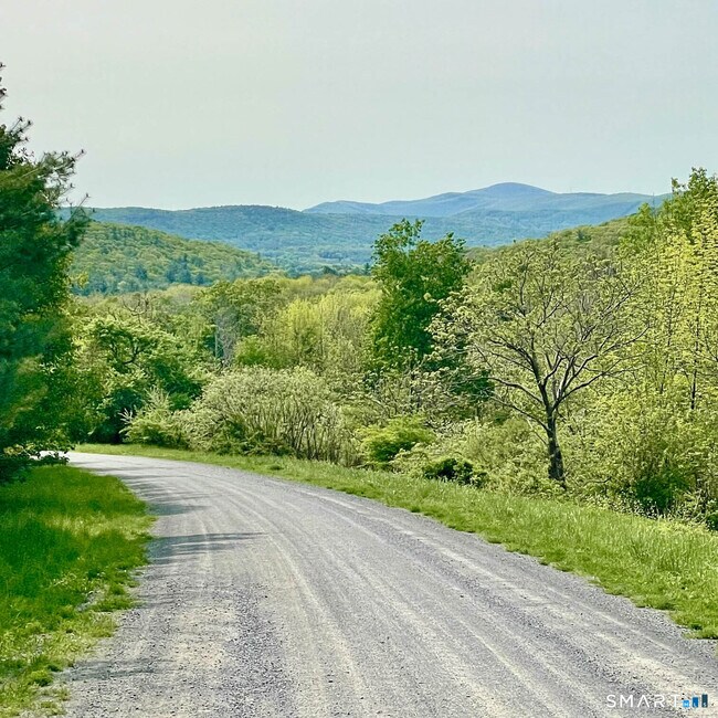 Building Photo - 85 Gellert Rd