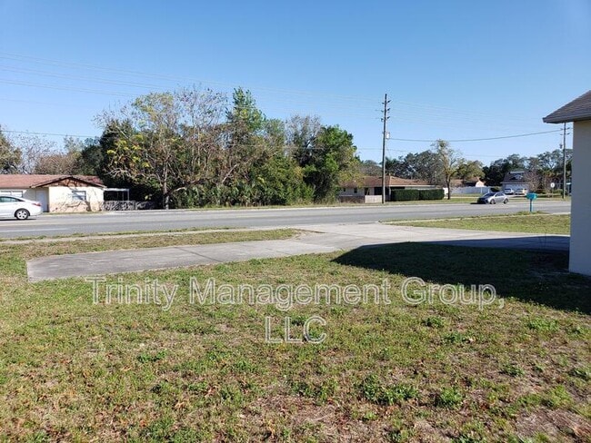 Building Photo - 10264 Spring Hill Dr