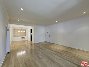 Building Photo - 1217 N Crescent Heights Blvd