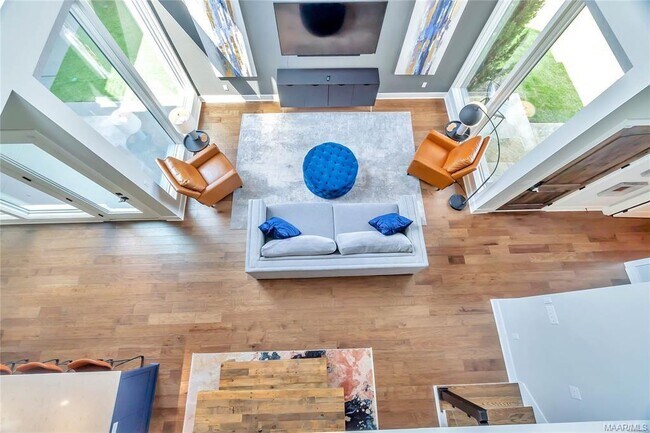 Building Photo - 7132 Fain Park Dr