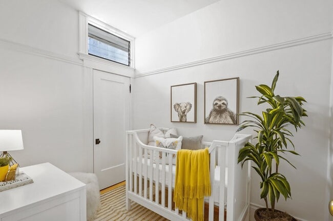 Building Photo - Gorgeous 4BR/2.5BA Nob Hill Home with Shar...