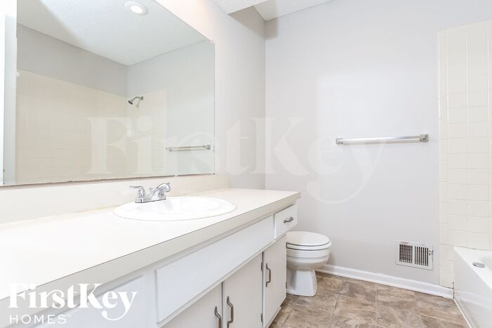 Building Photo - 7909 Sunset Cir