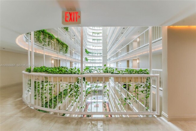Building Photo - 1717 N Bayshore Dr
