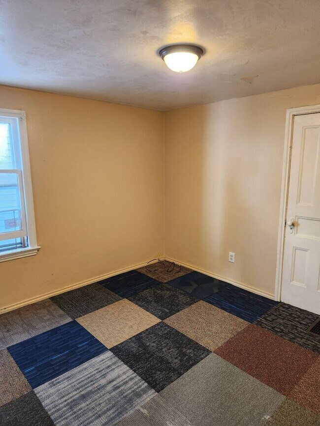 Building Photo - 191 Wilder St