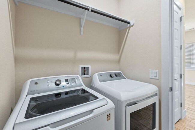 Building Photo - 212 Verrado Path