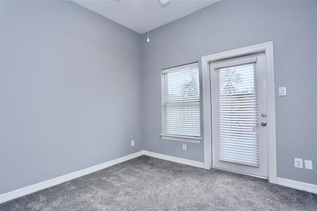 Building Photo - 114 Heights Blvd