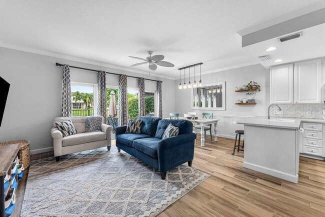 Building Photo - 2109 Tarpon Lake Way