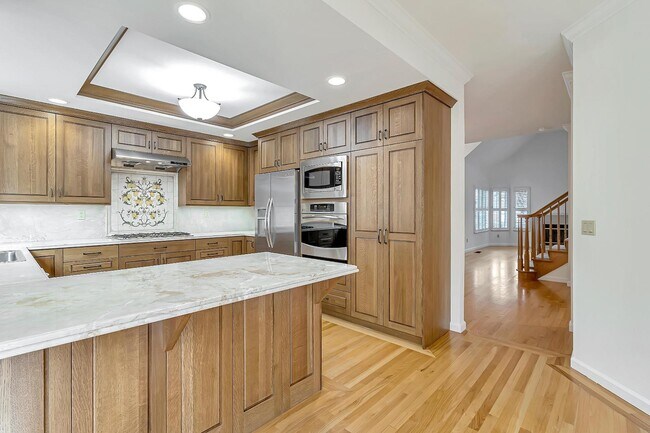 Building Photo - 302 Tadley Ct