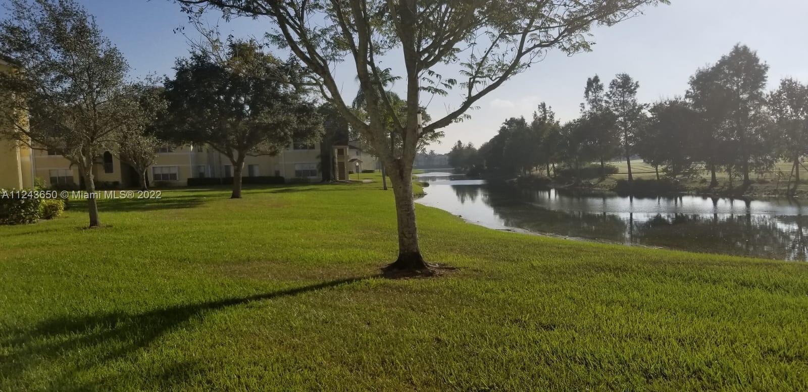 Building Photo - 643 Vista Isles Dr