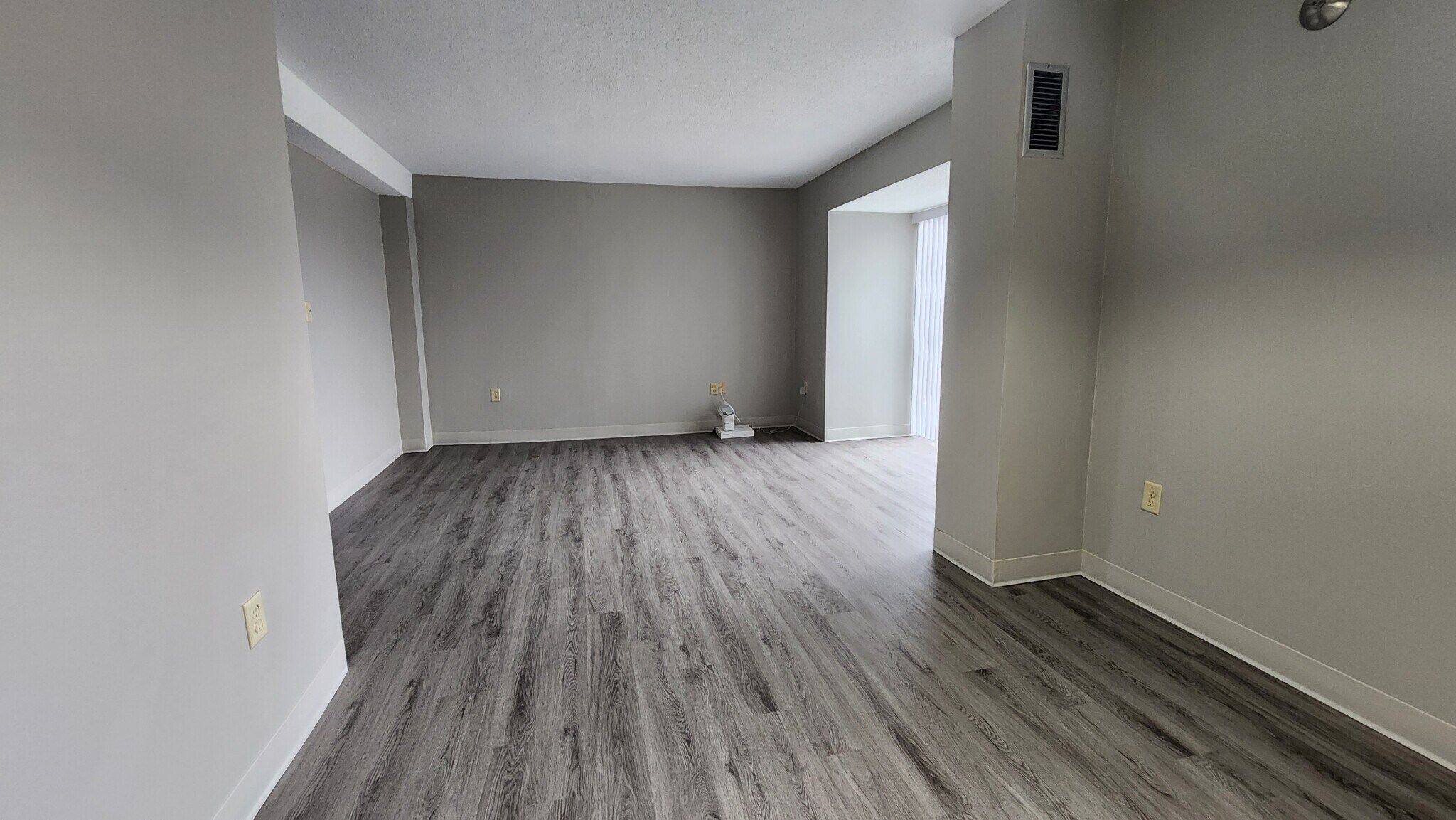 Building Photo - 77 N Point Dr