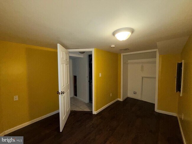 Building Photo - 9504 Covington Pl