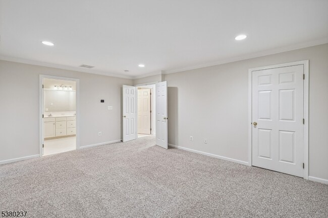Building Photo - 91 Patriot Hill Dr