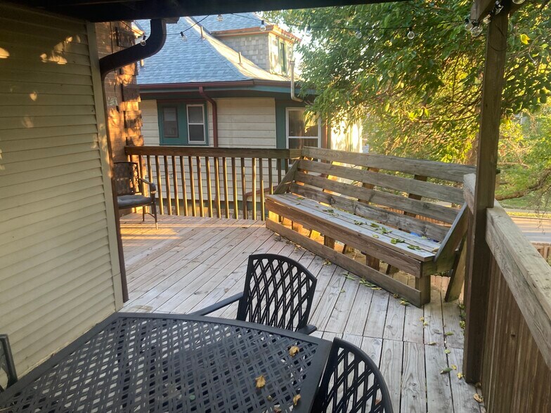 Building Photo - 3784 Washington St