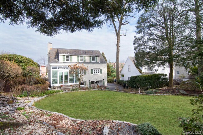 Building Photo - 68 Wildway