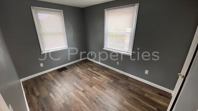 Living Room - 4406 Waymire Ave