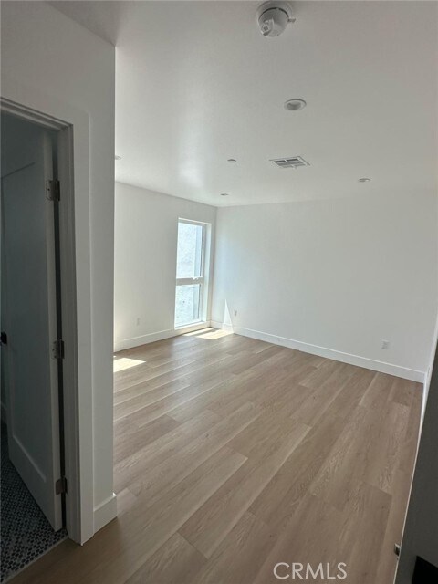 Building Photo - 656 Mariposa Ave