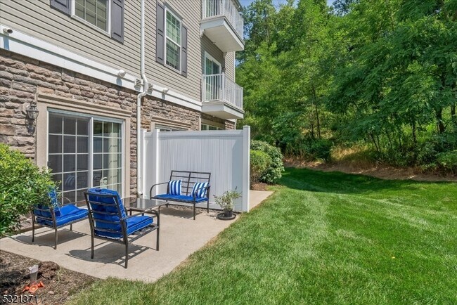 Building Photo - 209 Birch Ct