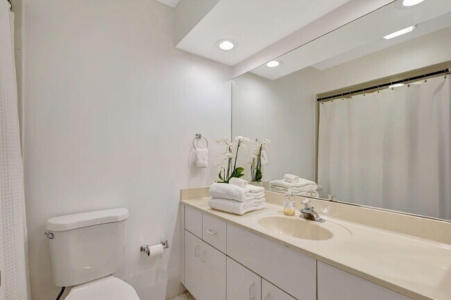 Building Photo - 1106 Ocean Dunes Cir