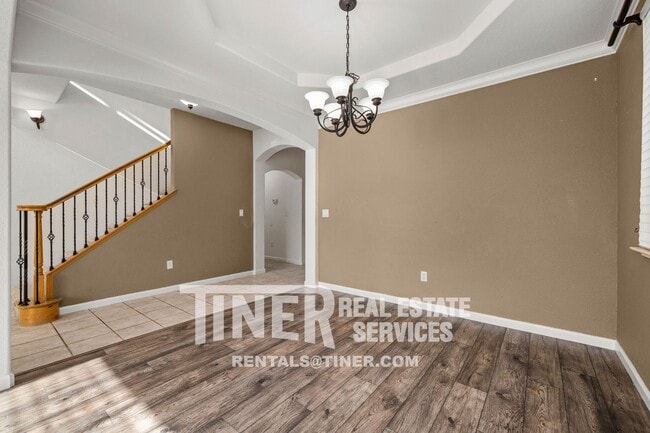 Building Photo - 6530 Aster Ct