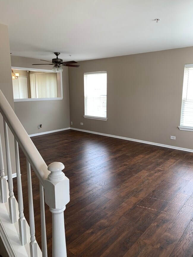 Building Photo - 2454 Frost Dr