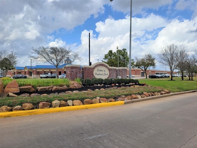 Building Photo - 6730 Wide Creek Dr