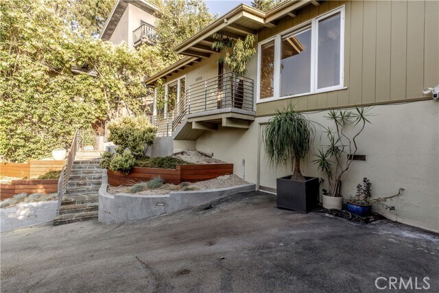 Building Photo - 2412 Canyon Oak Dr