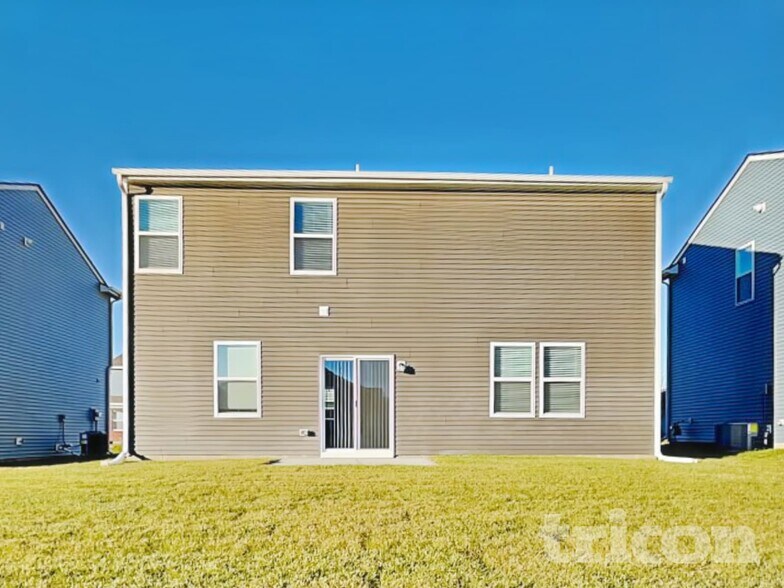 Building Photo - 11831 Moorfield Ln