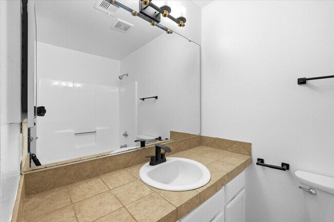 Building Photo - 31601 Avenida Maravilla