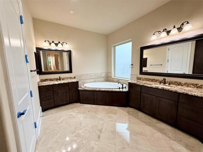 Building Photo - 25627 Fleming Lodge Ln