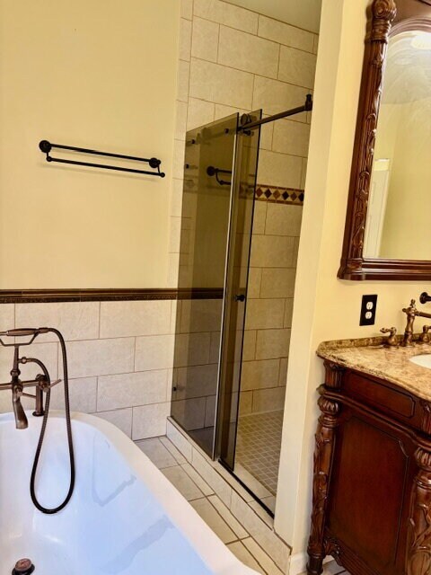 Building Photo - 9008 Doris Dr