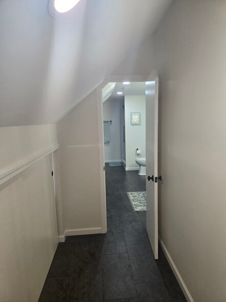 Upstairs Bathroom - 6351 Broadway St