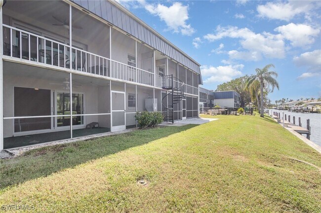 Building Photo - 4912 Vincennes St