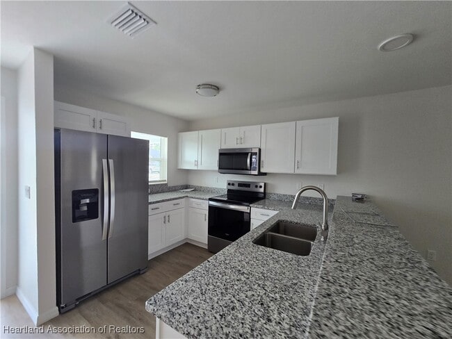 Building Photo - 7019 San Bruno Dr