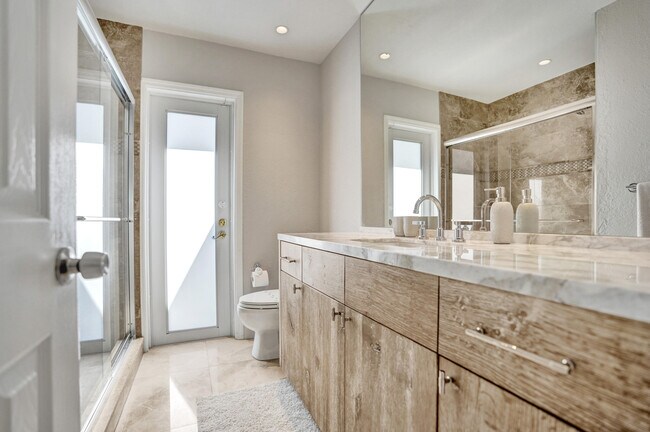Building Photo - 1107 Little Harbor Dr