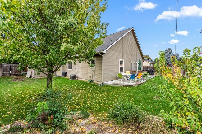 Building Photo - 11116 W Wild Iris St