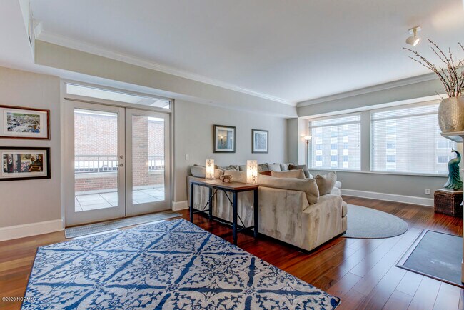 Building Photo - 510 Glenwood Ave