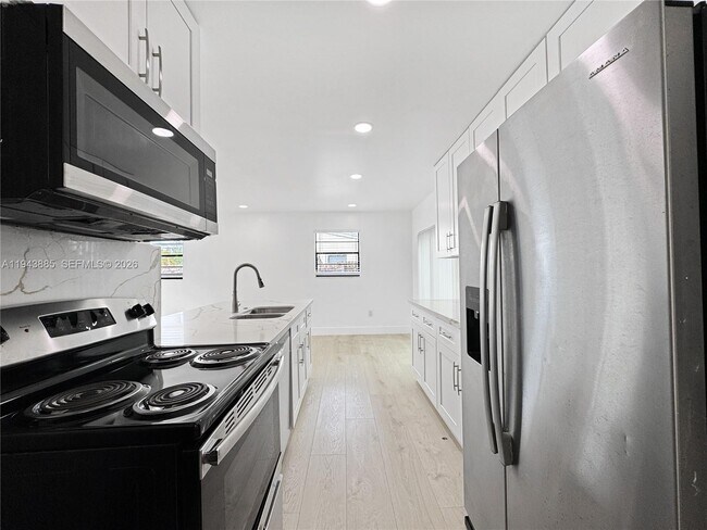 Building Photo - 631 N 68th Terrace