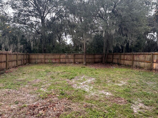 Building Photo - Fernandina Bungalow! Close to Downtown!