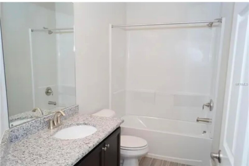 Building Photo - 527 Jetstar Ln