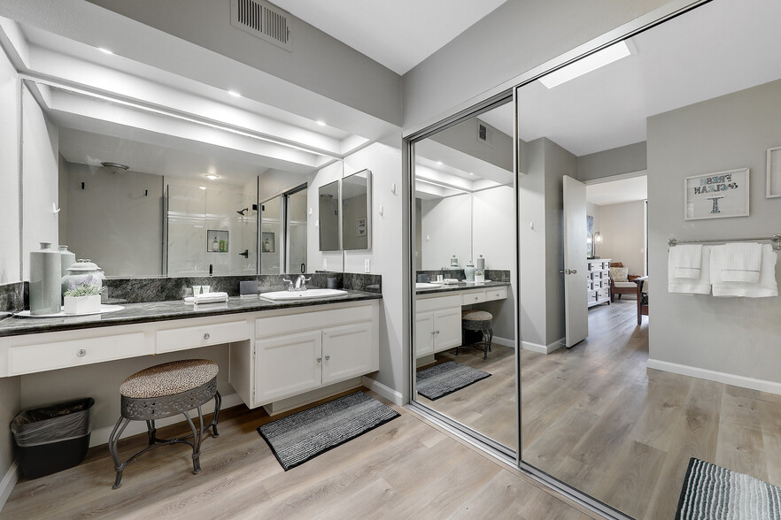 Building Photo - 77 Marbella Dr