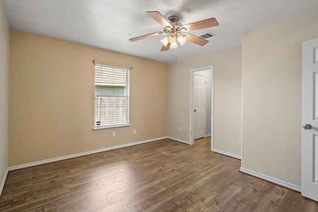 Building Photo - 1631 Quail Run