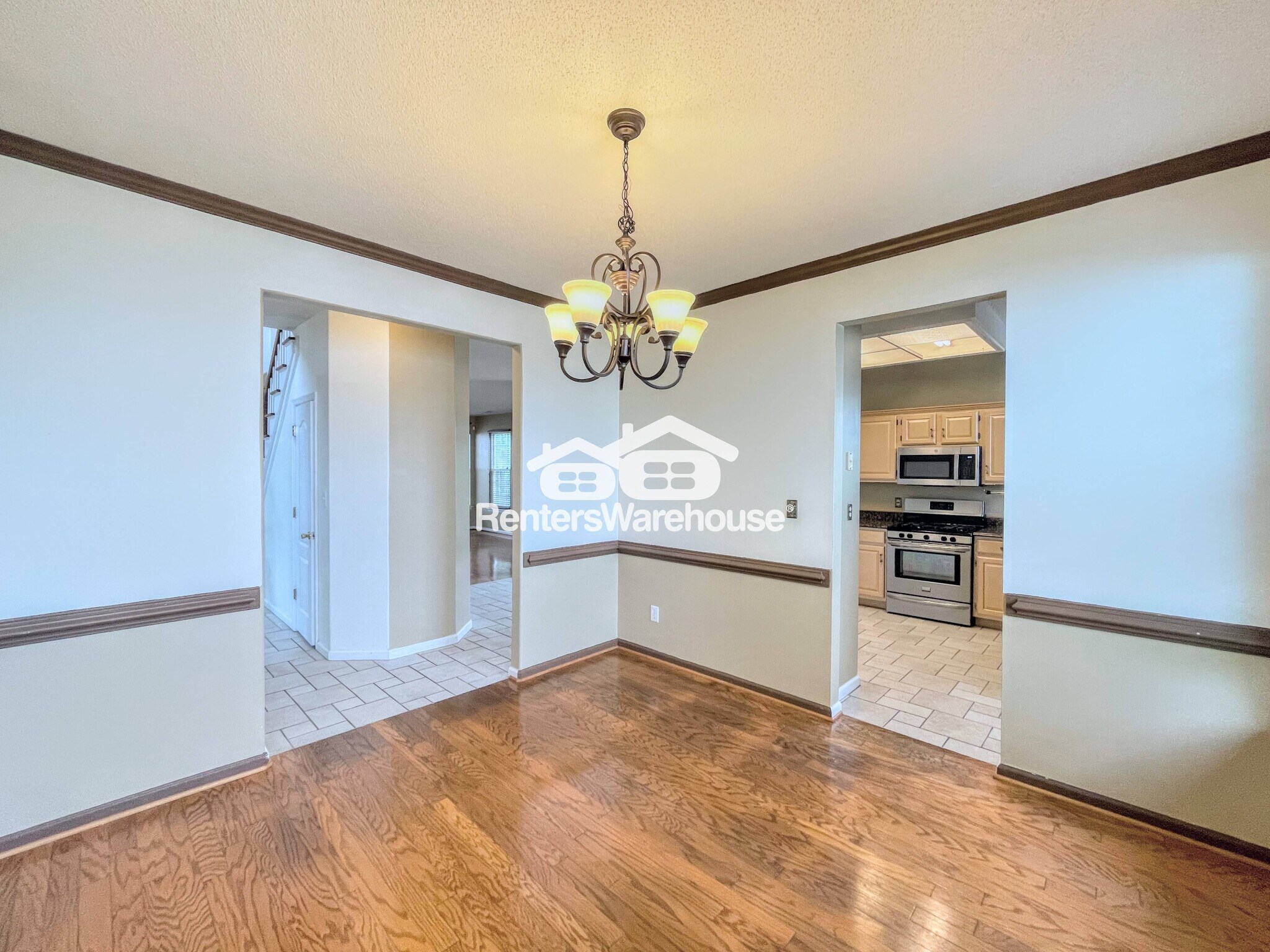 Building Photo - 601 Whisper Walk
